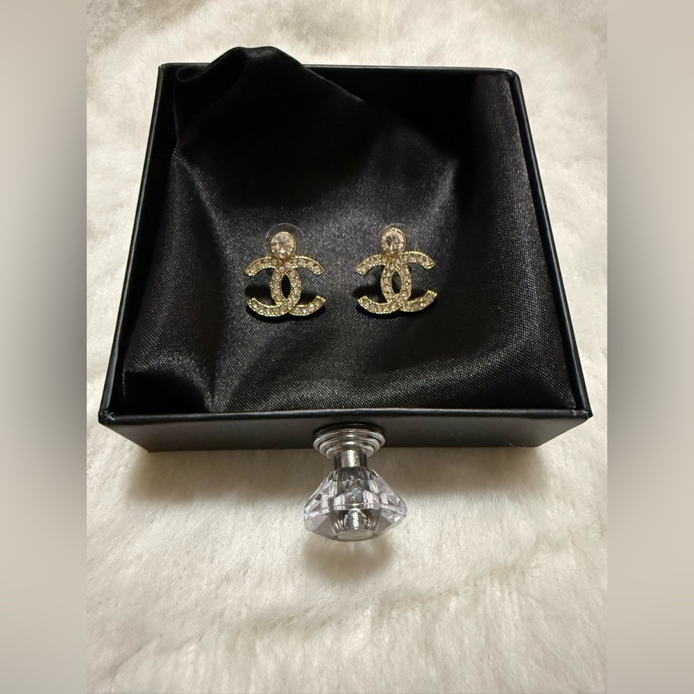 Elegant Monogram CC Earrings in Goldtone